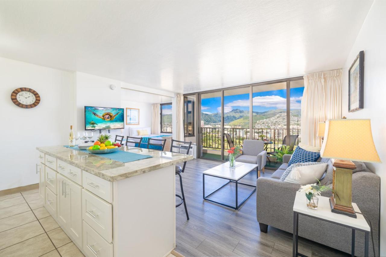 Waikiki Escapade Mountain Views Condo, Steps To Beach With Parking Perk Honolulu Zewnętrze zdjęcie